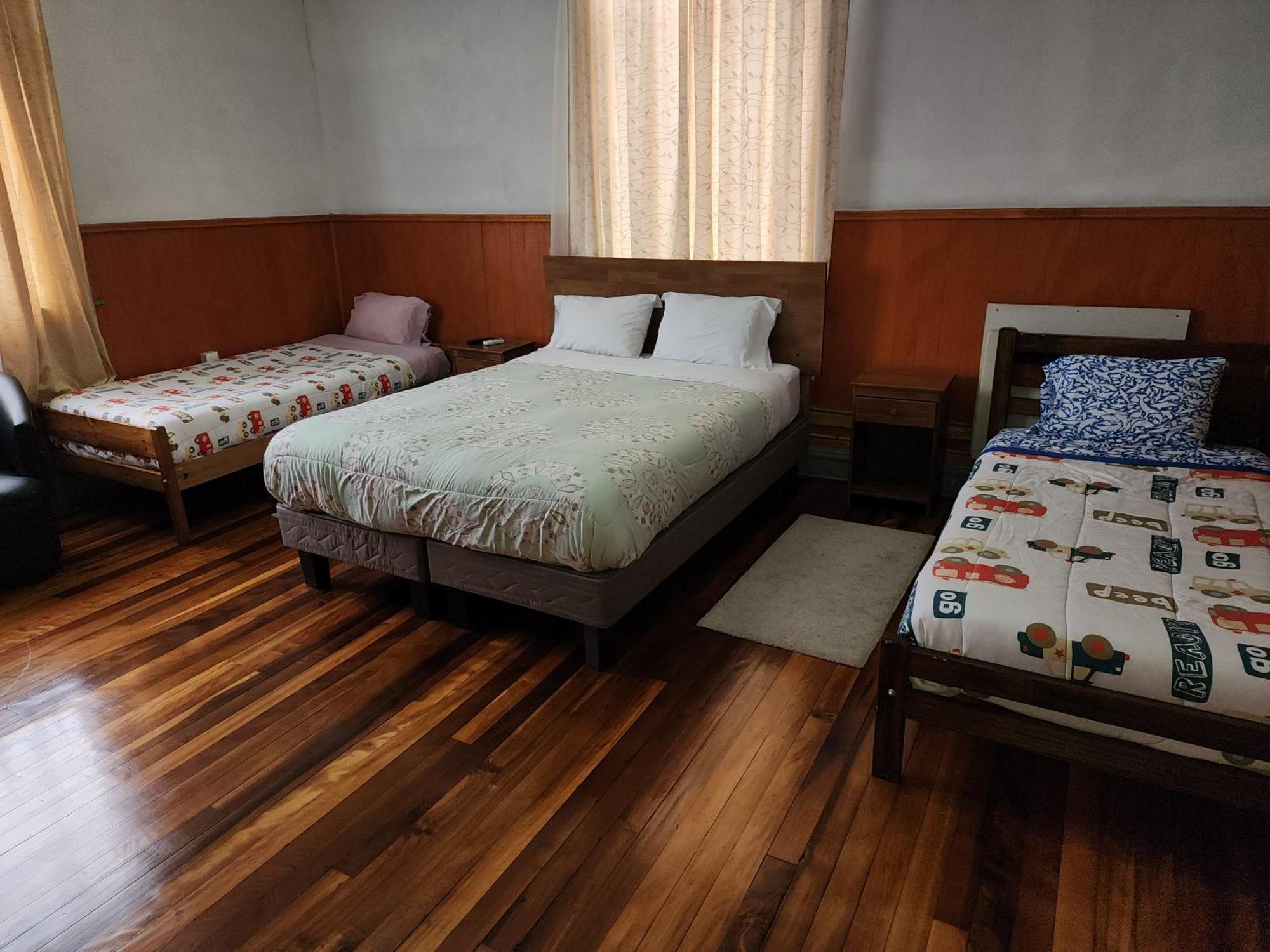 Hostal Capricho De Carlitos Valdivia Quarto foto